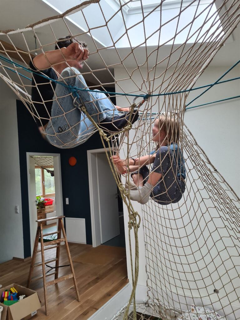 Netz über dem Luftraum - ein toller Indoor-Spielplatz!