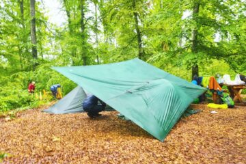 Trekking im Donautal mit Kindern, Zelt und Tarp